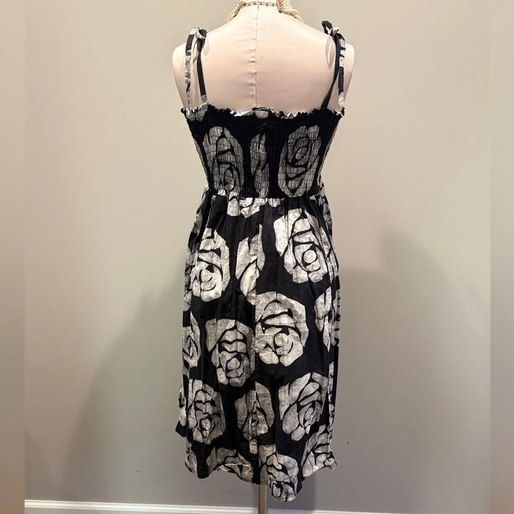 NWT Global Mamas Black/Navy and White Smocked Floral Dress - Picture 2 of 6
